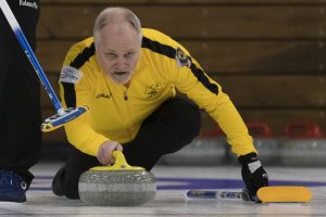 Gerry Waahlin (SWE), durant les championnats du monde de curling senior, ce samedi 23 avril 2022 au Centre Sportif de Sous-Moulin a Thonex (Bastien Gallay / GallayPhoto)