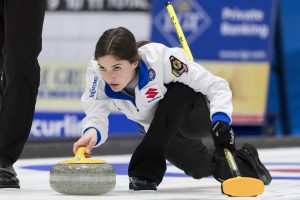 Stefania Constantini (ITA), durant les championnats du monde de curling de double mixte, ce samedi 23 avril 2022 au Centre Sportif de Sous-Moulin a Thonex (Bastien Gallay / GallayPhoto)