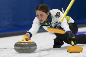 Tahli Gill (AUS), durant les championnats du monde de curling de double mixte, ce mardi 26 avril 2022 au Centre Sportif de Sous-Moulin a Thonex (Photo Bastien Gallay / Lafargue Photos Sports)